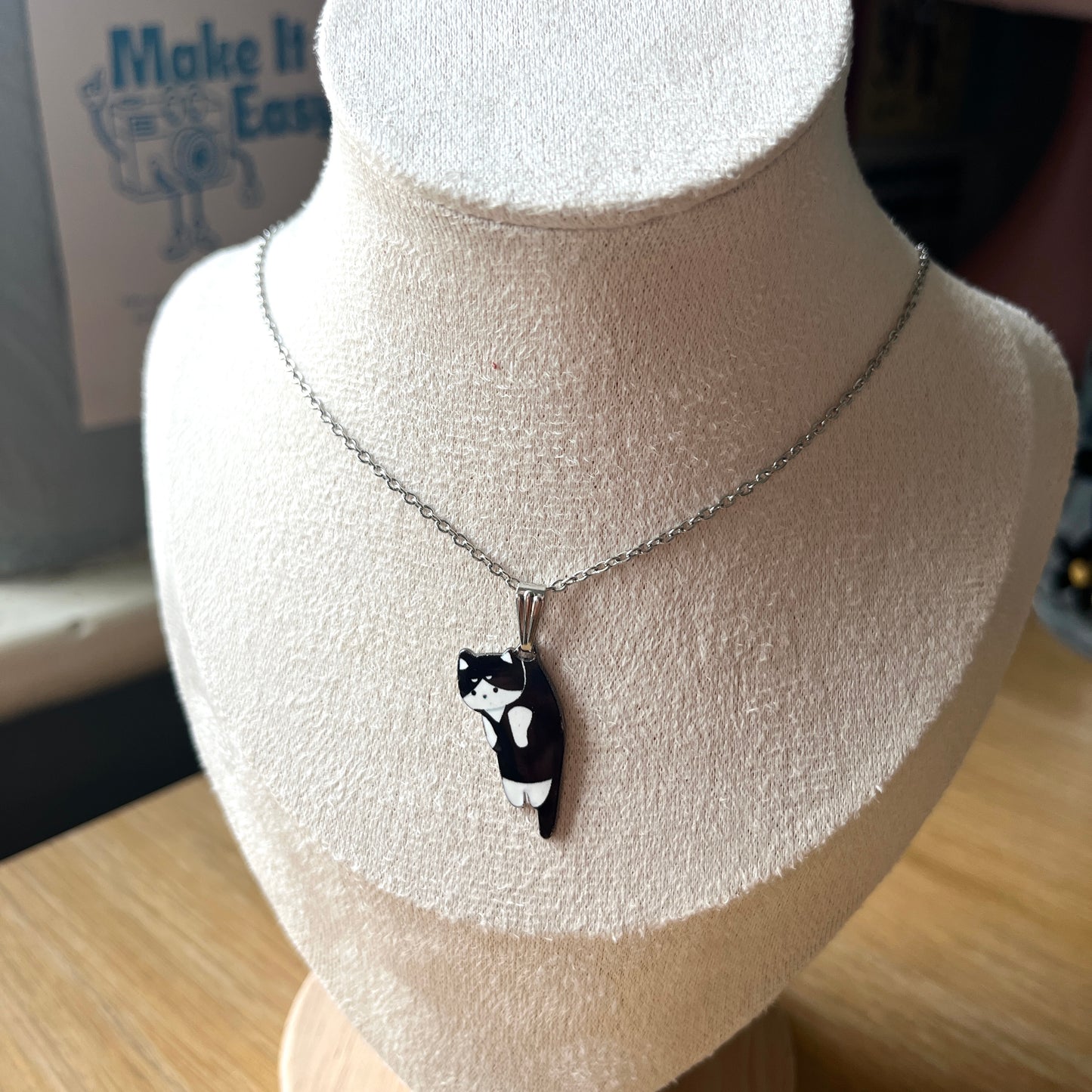 CAT NECKLACE