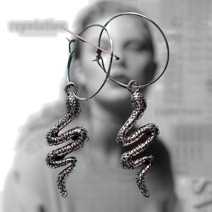 REPUTATION SNAKE EARRINGS