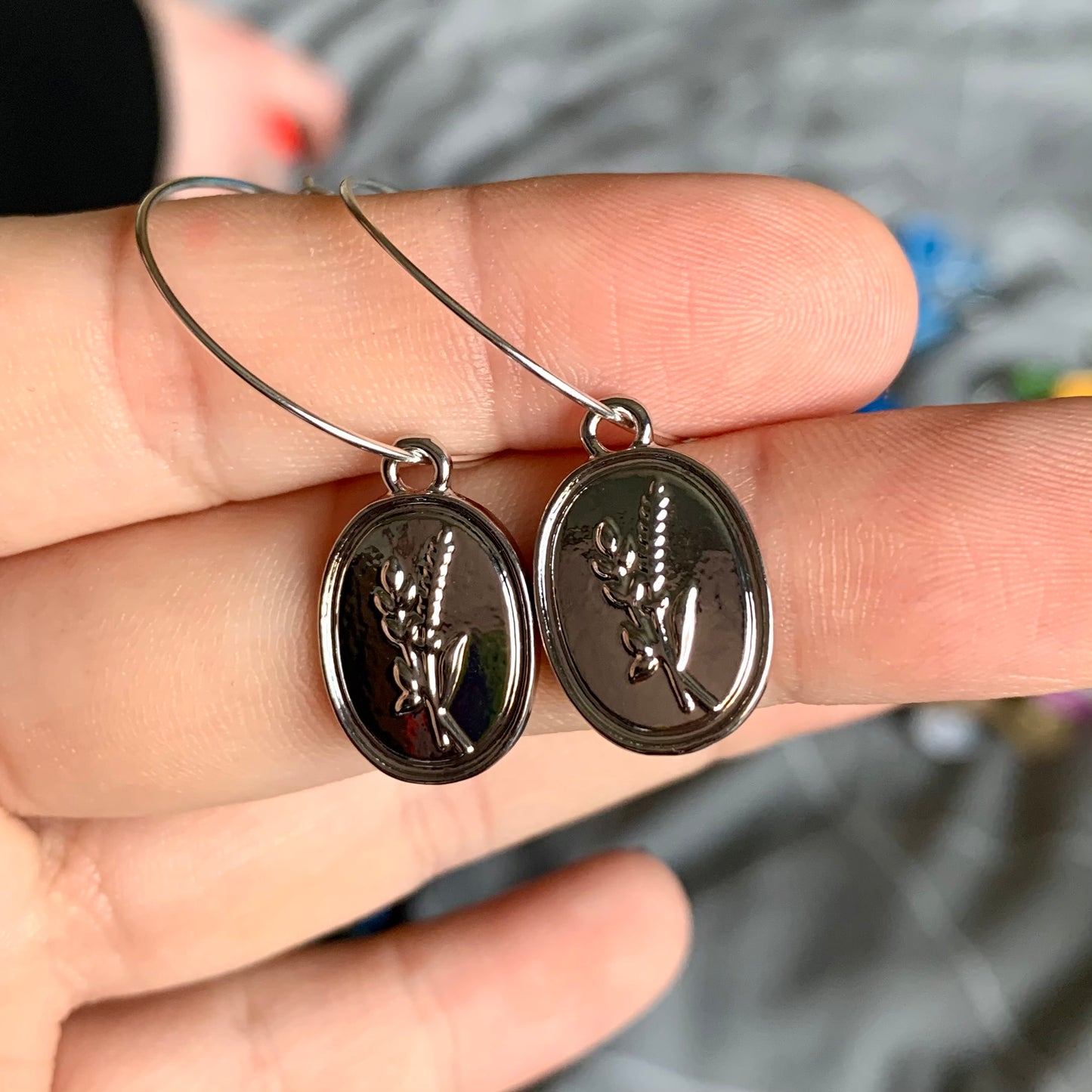 LAVENDER HAZE PENDANT EARRINGS