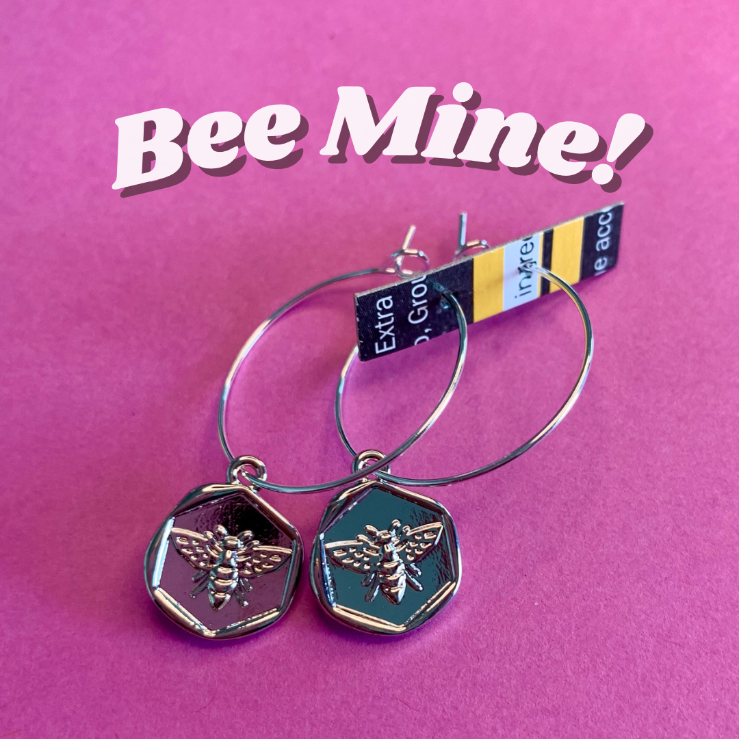 BEE PENDANT EARRINGS