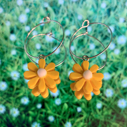 COLOURFUL FLOWER EARRINGS