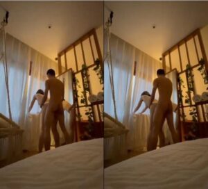 Thằn lằn bám kính với em ny